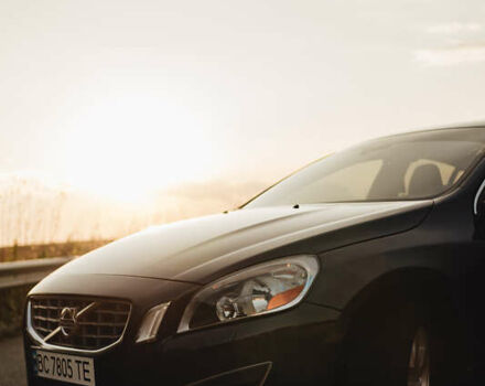 Вольво С60 2012 в Ровно на Automoto.ua Синий Вольво С60, объемом двигателя 2.5 л и пробегом 190 тыс. км за 10850 $, фото 39 на Automoto.ua