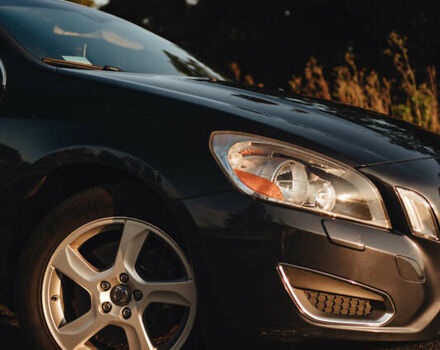 Вольво С60 2012 в Ровно на Automoto.ua Синий Вольво С60, объемом двигателя 2.5 л и пробегом 190 тыс. км за 10850 $, фото 33 на Automoto.ua