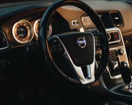 Вольво С60 2012 в Ровно на Automoto.ua Синий Вольво С60, объемом двигателя 2.5 л и пробегом 190 тыс. км за 10850 $, фото 18 на Automoto.ua