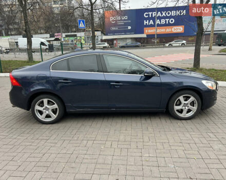 Синий Вольво С60, объемом двигателя 2.52 л и пробегом 261 тыс. км за 7800 $, фото 3 на Automoto.ua