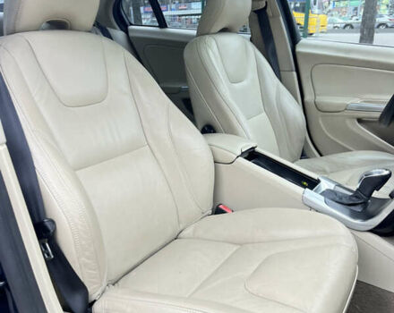 Синий Вольво С60, объемом двигателя 2.52 л и пробегом 261 тыс. км за 7800 $, фото 16 на Automoto.ua