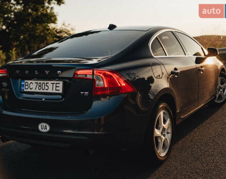Вольво С60 2012 в Ровно на Automoto.ua Синий Вольво С60, объемом двигателя 2.5 л и пробегом 190 тыс. км за 10850 $, фото 4 на Automoto.ua