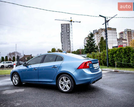 Синий Вольво С60, объемом двигателя 2.5 л и пробегом 269 тыс. км за 12400 $, фото 4 на Automoto.ua