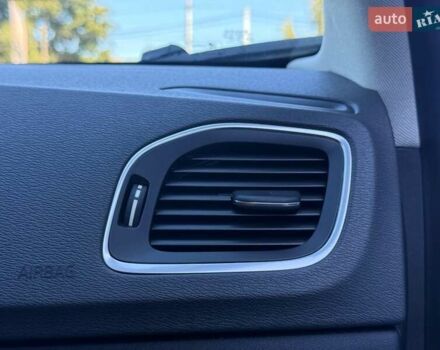 Вольво С60 2013 в Ровно на Automoto.ua Синий Вольво С60, объемом двигателя 1.97 л и пробегом 181 тыс. км за 10400 $, фото 63 на Automoto.ua