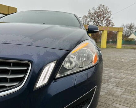 Синий Вольво С60, объемом двигателя 2.5 л и пробегом 260 тыс. км за 9999 $, фото 1 на Automoto.ua