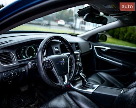 Синий Вольво С60, объемом двигателя 2.5 л и пробегом 269 тыс. км за 12400 $, фото 7 на Automoto.ua