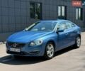 Синий Вольво С60, объемом двигателя 2.5 л и пробегом 140 тыс. км за 9999 $, фото 1 на Automoto.ua