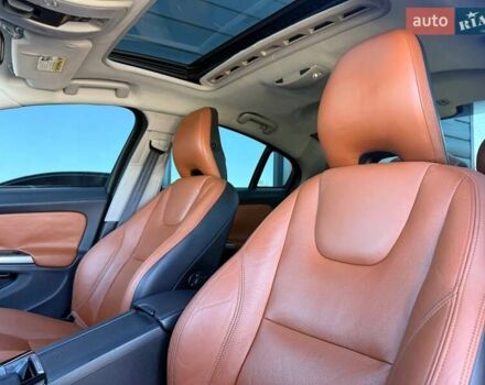 Вольво С60 2013 в Ровно на Automoto.ua Синий Вольво С60, объемом двигателя 1.97 л и пробегом 181 тыс. км за 10400 $, фото 27 на Automoto.ua