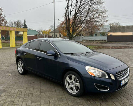 Синий Вольво С60, объемом двигателя 2.5 л и пробегом 260 тыс. км за 9999 $, фото 2 на Automoto.ua