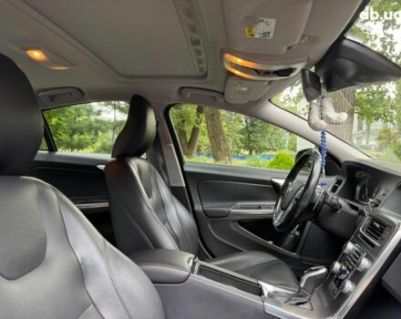 Синий Вольво С60, объемом двигателя 2 л и пробегом 118 тыс. км за 13990 $, фото 20 на Automoto.ua