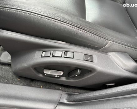 Синий Вольво С60, объемом двигателя 2 л и пробегом 118 тыс. км за 13990 $, фото 10 на Automoto.ua