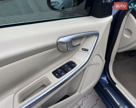 Синий Вольво С60, объемом двигателя 2.5 л и пробегом 206 тыс. км за 9990 $, фото 12 на Automoto.ua