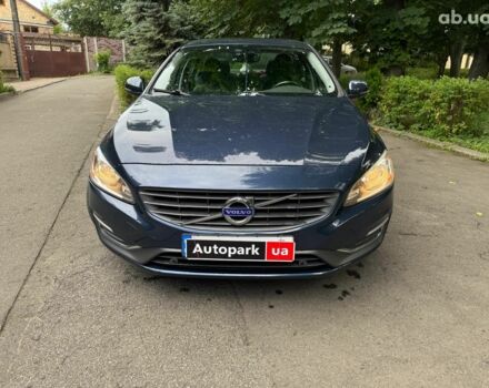 Синий Вольво С60, объемом двигателя 2 л и пробегом 118 тыс. км за 13990 $, фото 1 на Automoto.ua
