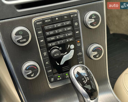 Синій Вольво С60, об'ємом двигуна 2 л та пробігом 164 тис. км за 11950 $, фото 27 на Automoto.ua