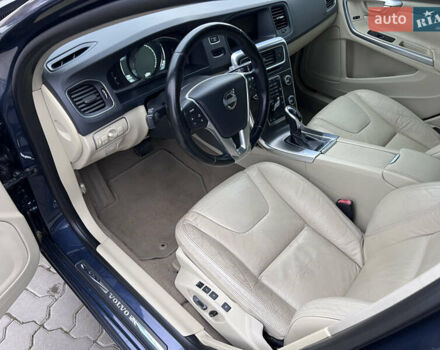 Синий Вольво С60, объемом двигателя 2.5 л и пробегом 206 тыс. км за 9990 $, фото 14 на Automoto.ua