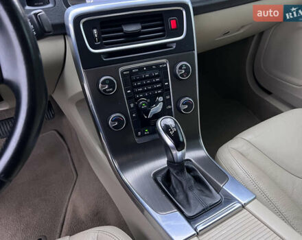 Синий Вольво С60, объемом двигателя 2.5 л и пробегом 206 тыс. км за 9990 $, фото 24 на Automoto.ua