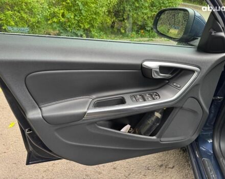 Синий Вольво С60, объемом двигателя 2 л и пробегом 118 тыс. км за 13990 $, фото 8 на Automoto.ua