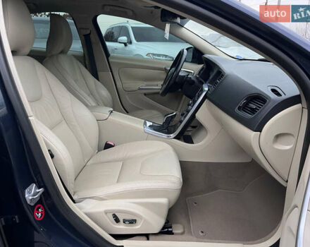 Синий Вольво С60, объемом двигателя 2.5 л и пробегом 206 тыс. км за 9990 $, фото 28 на Automoto.ua