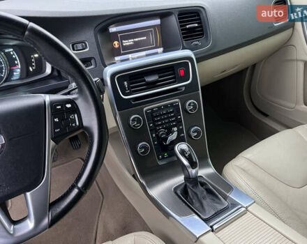 Синий Вольво С60, объемом двигателя 2.5 л и пробегом 206 тыс. км за 9990 $, фото 21 на Automoto.ua