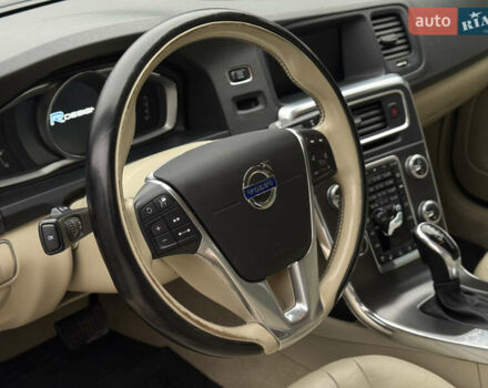 Синий Вольво С60, объемом двигателя 2 л и пробегом 131 тыс. км за 13999 $, фото 12 на Automoto.ua