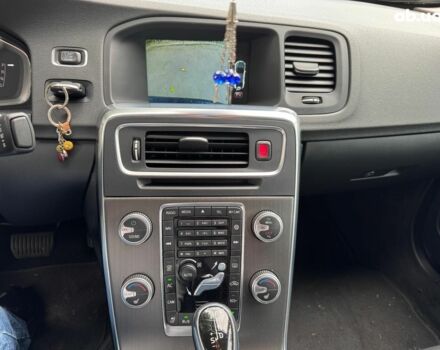 Синий Вольво С60, объемом двигателя 2 л и пробегом 118 тыс. км за 13990 $, фото 12 на Automoto.ua