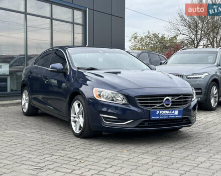 Синий Вольво С60, объемом двигателя 2.5 л и пробегом 206 тыс. км за 9990 $, фото 3 на Automoto.ua