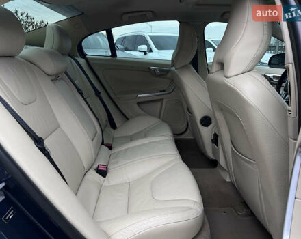 Синий Вольво С60, объемом двигателя 2.5 л и пробегом 206 тыс. км за 9990 $, фото 31 на Automoto.ua