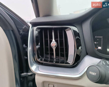 Синий Вольво С60, объемом двигателя 2 л и пробегом 92 тыс. км за 17000 $, фото 29 на Automoto.ua