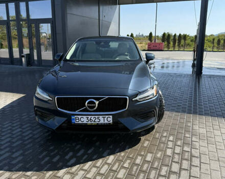 Вольво С60 2018 в Золочев на Automoto.ua Синий Вольво С60, объемом двигателя 1.97 л и пробегом 92 тыс. км за 20000 $, фото 1 на Automoto.ua