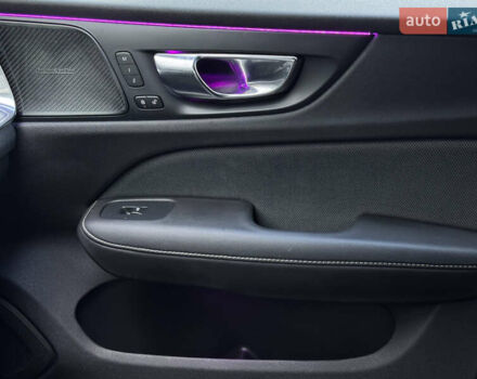 Синій Вольво С60, об'ємом двигуна 2 л та пробігом 58 тис. км за 31500 $, фото 26 на Automoto.ua