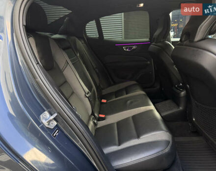 Синій Вольво С60, об'ємом двигуна 2 л та пробігом 58 тис. км за 31500 $, фото 33 на Automoto.ua