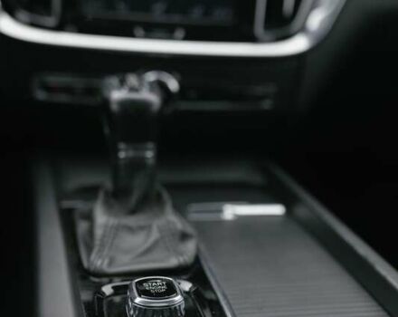 Синий Вольво С60, объемом двигателя 1.97 л и пробегом 72 тыс. км за 21900 $, фото 2 на Automoto.ua