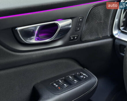 Синій Вольво С60, об'ємом двигуна 2 л та пробігом 58 тис. км за 31500 $, фото 23 на Automoto.ua