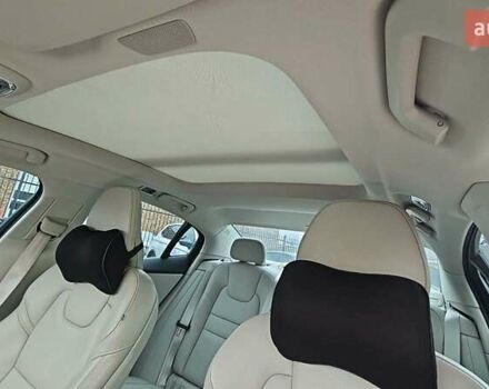 Синій Вольво С60, об'ємом двигуна 2 л та пробігом 63 тис. км за 15700 $, фото 8 на Automoto.ua