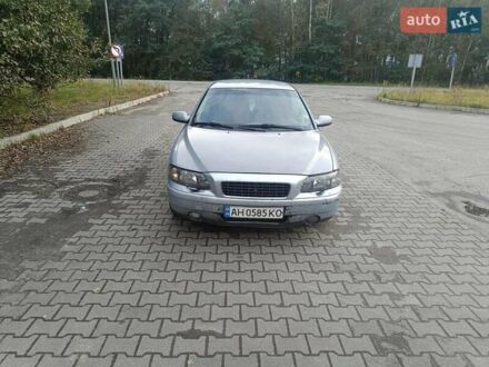 Синій Вольво С60, об'ємом двигуна 2.35 л та пробігом 250 тис. км за 2700 $, фото 1 на Automoto.ua