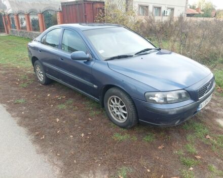 Синий Вольво С60, объемом двигателя 0 л и пробегом 305 тыс. км за 3900 $, фото 1 на Automoto.ua