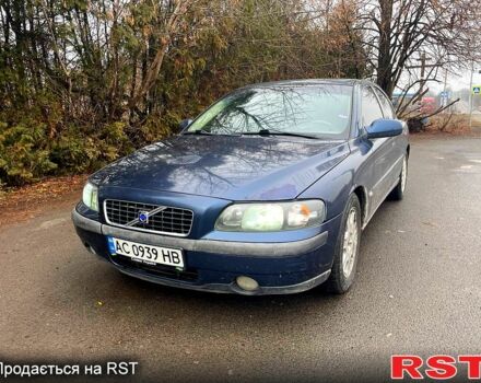 Синий Вольво С60, объемом двигателя 2.4 л и пробегом 315 тыс. км за 5300 $, фото 1 на Automoto.ua