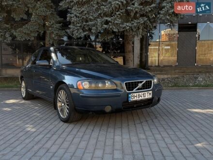 Синий Вольво С60, объемом двигателя 2.4 л и пробегом 307 тыс. км за 4400 $, фото 1 на Automoto.ua