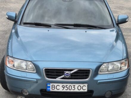 Синий Вольво С60, объемом двигателя 2.4 л и пробегом 370 тыс. км за 7542 $, фото 1 на Automoto.ua