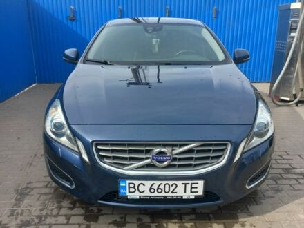 Синий Вольво С60, объемом двигателя 2 л и пробегом 225 тыс. км за 8250 $, фото 1 на Automoto.ua