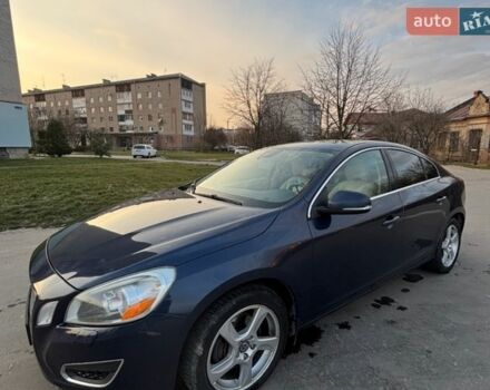 Синий Вольво С60, объемом двигателя 2.5 л и пробегом 229 тыс. км за 8100 $, фото 1 на Automoto.ua