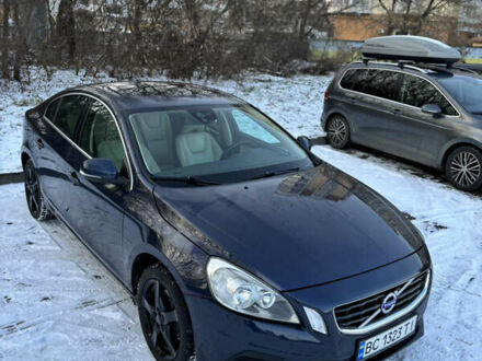 Вольво С60 2012 в Львове на Automoto.ua Синий Вольво С60, объемом двигателя 2.52 л и пробегом 228 тыс. км за 9500 $, фото 1 на Automoto.ua