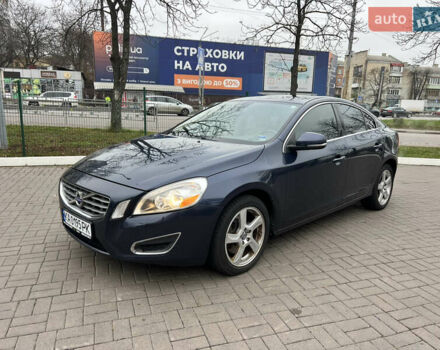 Синий Вольво С60, объемом двигателя 2.52 л и пробегом 261 тыс. км за 7800 $, фото 1 на Automoto.ua