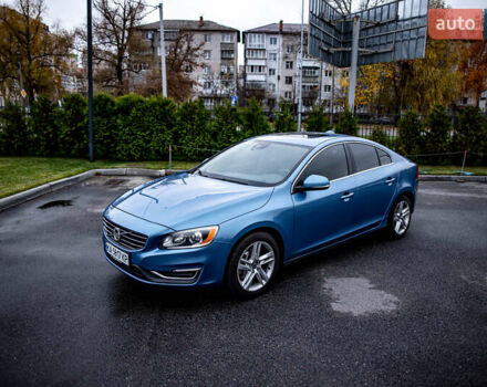 Синий Вольво С60, объемом двигателя 2.5 л и пробегом 269 тыс. км за 12400 $, фото 1 на Automoto.ua