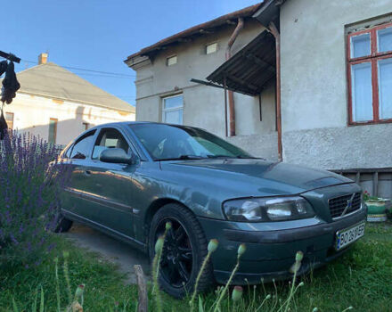 Зелений Вольво С60, об'ємом двигуна 2.4 л та пробігом 250 тис. км за 3399 $, фото 2 на Automoto.ua