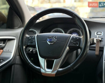 Оранжевый Вольво С60, объемом двигателя 2 л и пробегом 161 тыс. км за 7900 $, фото 51 на Automoto.ua