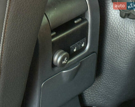 Оранжевый Вольво С60, объемом двигателя 2 л и пробегом 161 тыс. км за 7900 $, фото 40 на Automoto.ua