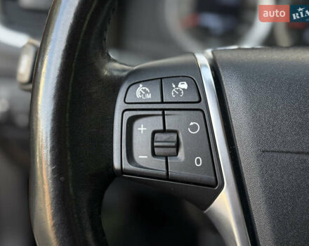 Оранжевый Вольво С60, объемом двигателя 2 л и пробегом 161 тыс. км за 7900 $, фото 54 на Automoto.ua