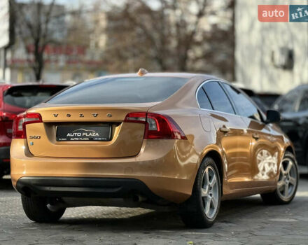 Оранжевый Вольво С60, объемом двигателя 2 л и пробегом 161 тыс. км за 7900 $, фото 27 на Automoto.ua
