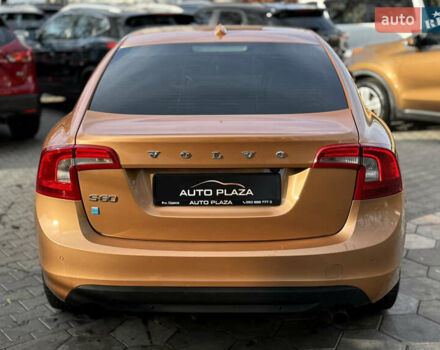 Оранжевый Вольво С60, объемом двигателя 2 л и пробегом 161 тыс. км за 7900 $, фото 28 на Automoto.ua